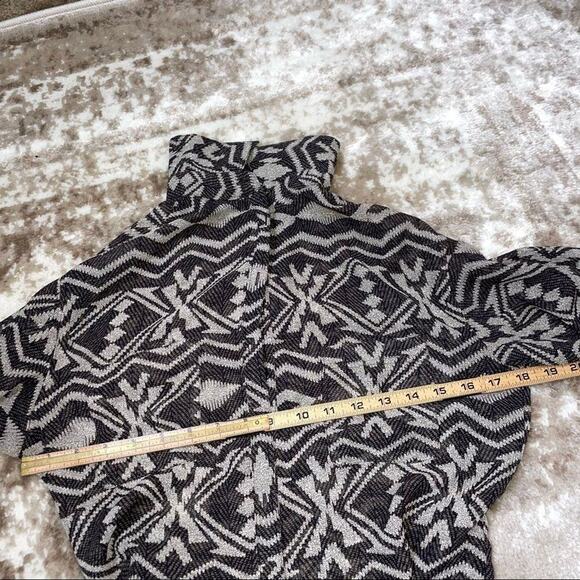 Kardashian Kollection blouse KK semi sheer button up aztec print top SZ XS - Picture 8 of 8